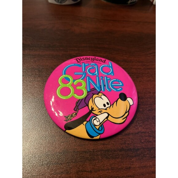 Disneyland 1983 Grad Nite Pluto Button Pin - Picture 1 of 3